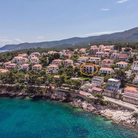 Apartments And Room Caric Елса Экстерьер фото